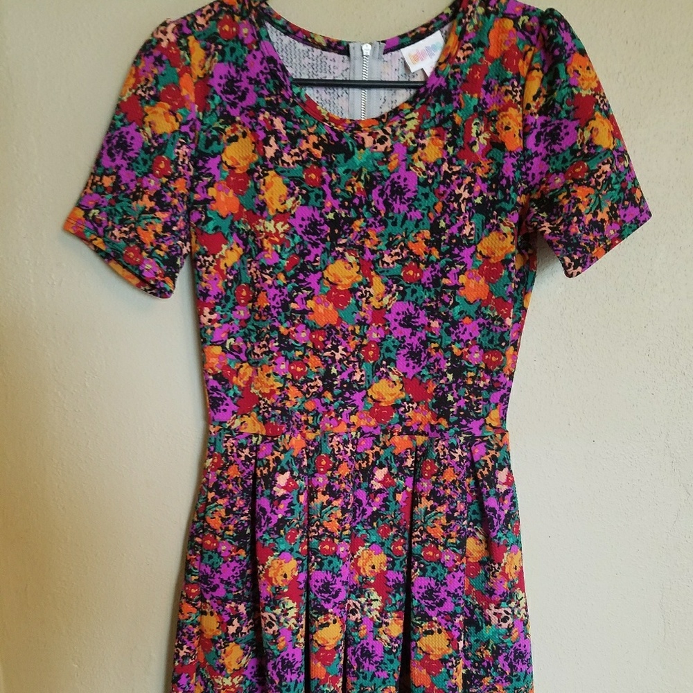 LuLaRoe Amelia